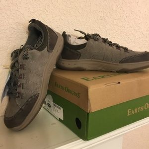 Earth Origins Flinn sneakers, NIB, grey